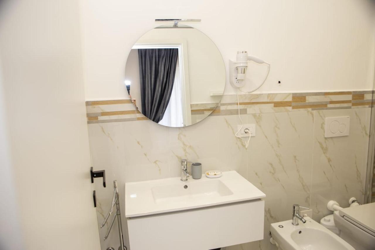 Quinto Apartments Бари Экстерьер фото