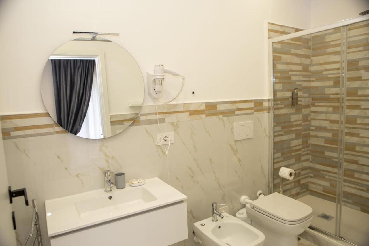 Quinto Apartments Бари Экстерьер фото
