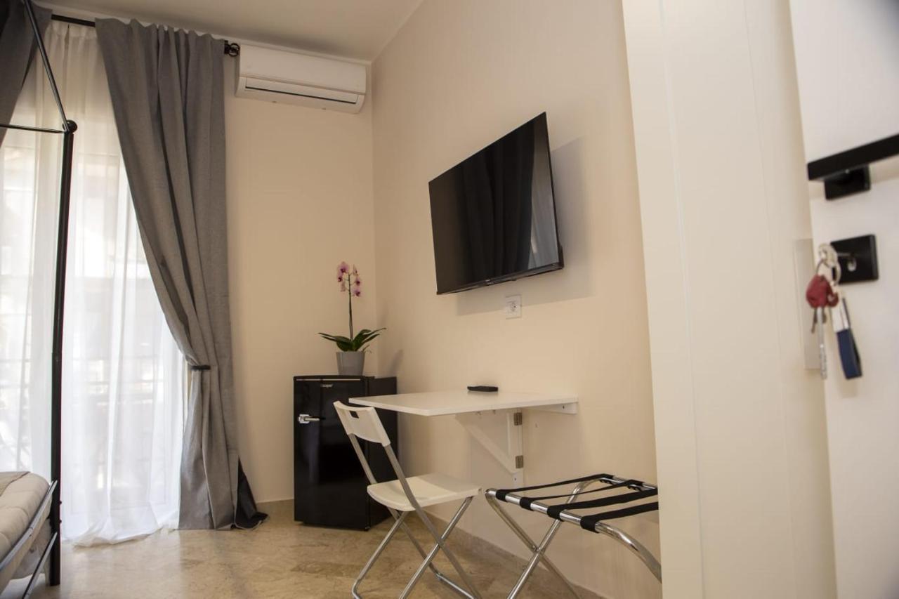 Quinto Apartments Бари Экстерьер фото